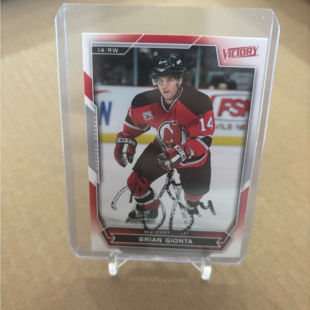 Autographed NHL‎ Victory Brian Gionta